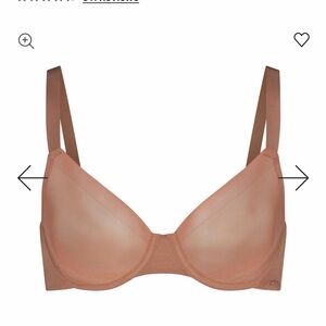 Skims no show molded demi Bra